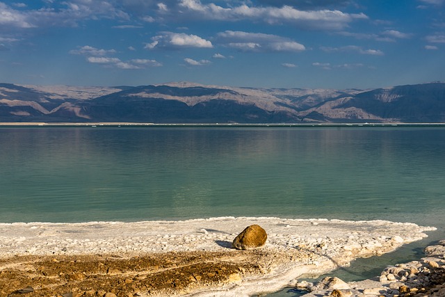 THE BEST DEAD SEA BEACHES IN ISRAEL
