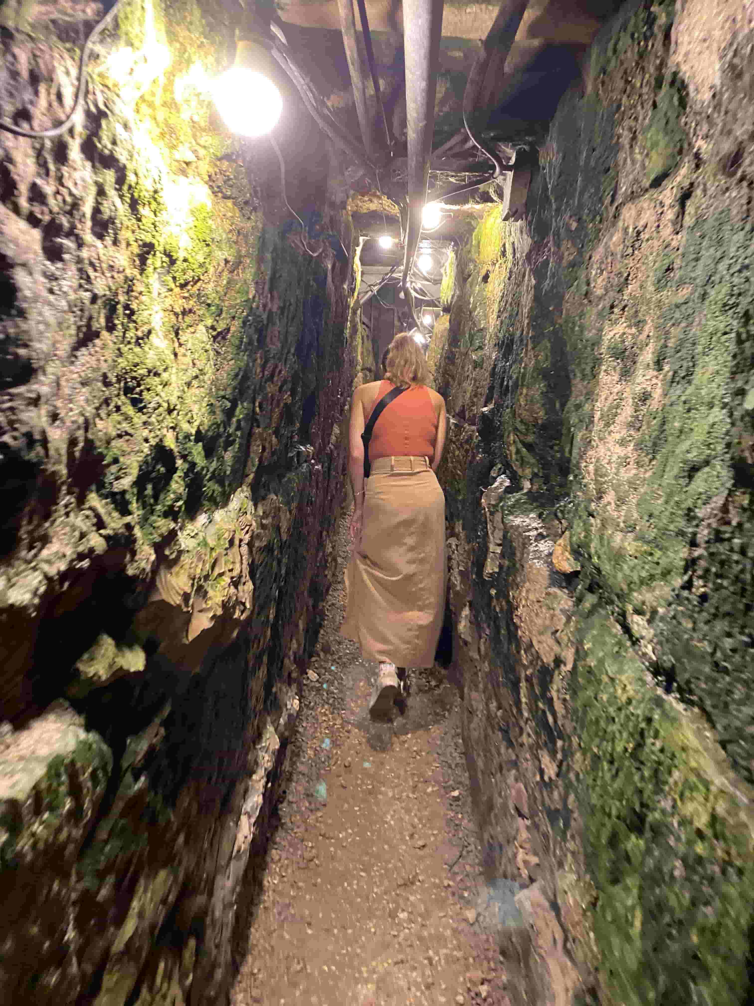 VISIT THE HEZEKIAH'S TUNNEL JERUSALEM CITY OF DAVID