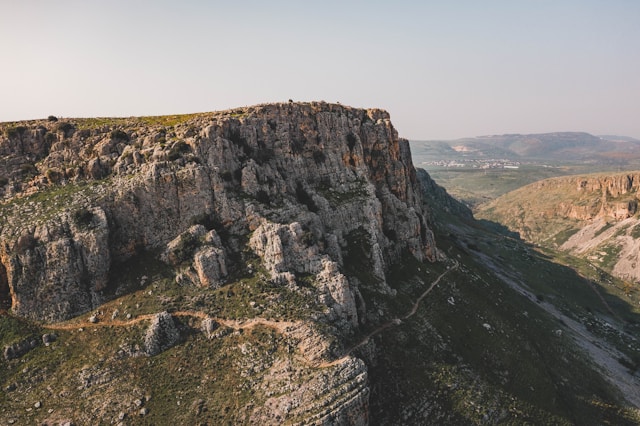 Tour Mount Arbel With Your Israeli Guide