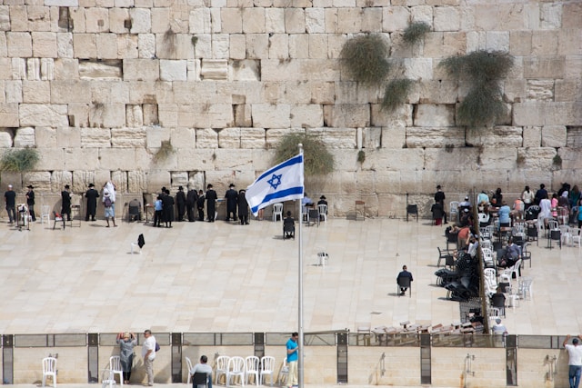 Visit the Western Wall in Jerusalem with a Private Tour Guide