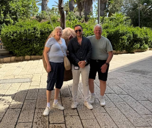 סיור פרטי בתל אביב יפו לתיירים ואנשי עסקים באנגלית עם מדריך