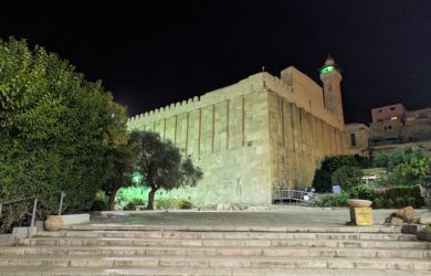 CAVE OF THE PATRIARCHS IN HEBRON (MEARAT HAMACHPELAH)