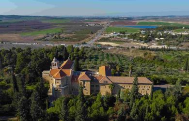 latrun monastery israel